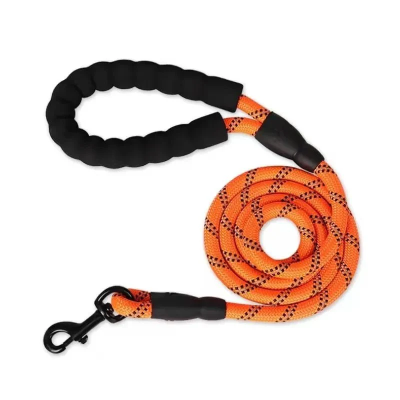 Paws Strong Reflective Dog Lead - Image 4